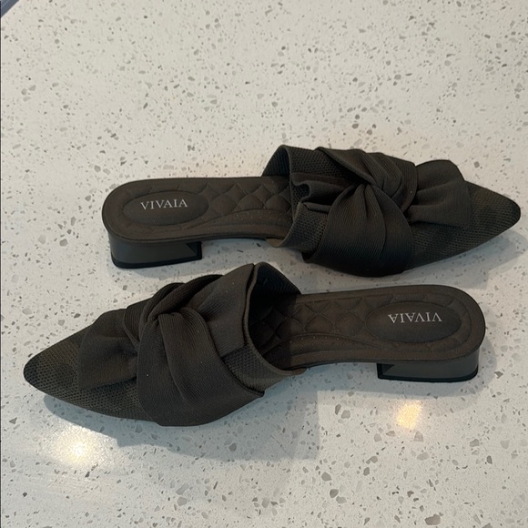 Black Women's Bow Mules - Picture 2 of 4